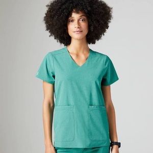 ✨MARINE FIGS E.A.C SCRUB SET ✨ LIMITED EDITION